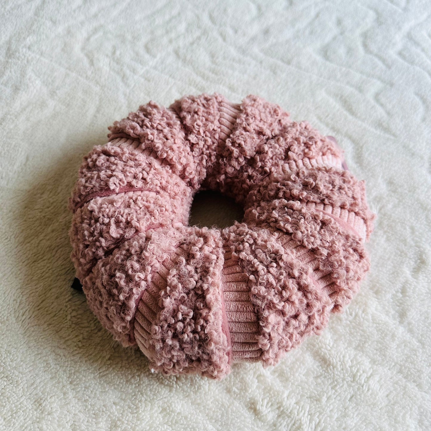 Peluche de fouille Daisy ROSE