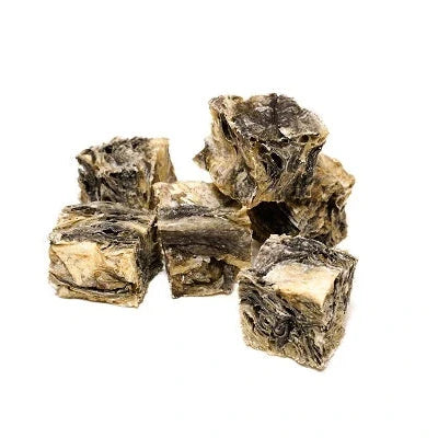 Cubes de peau de morue séchée